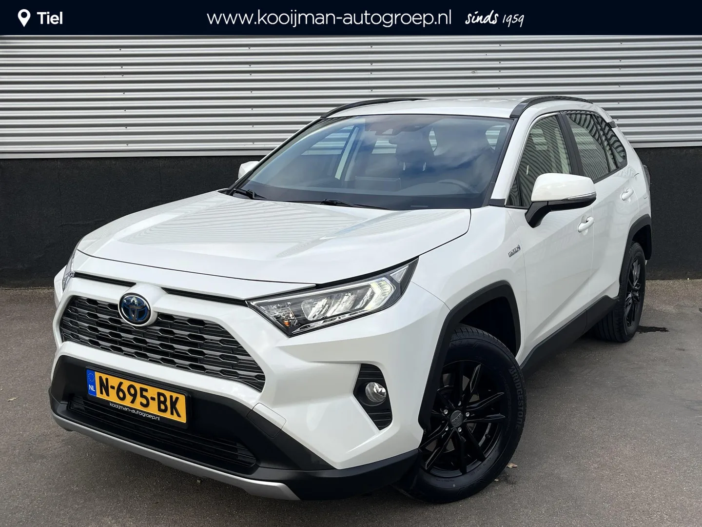 Toyota RAV4 (2021) — foto 1