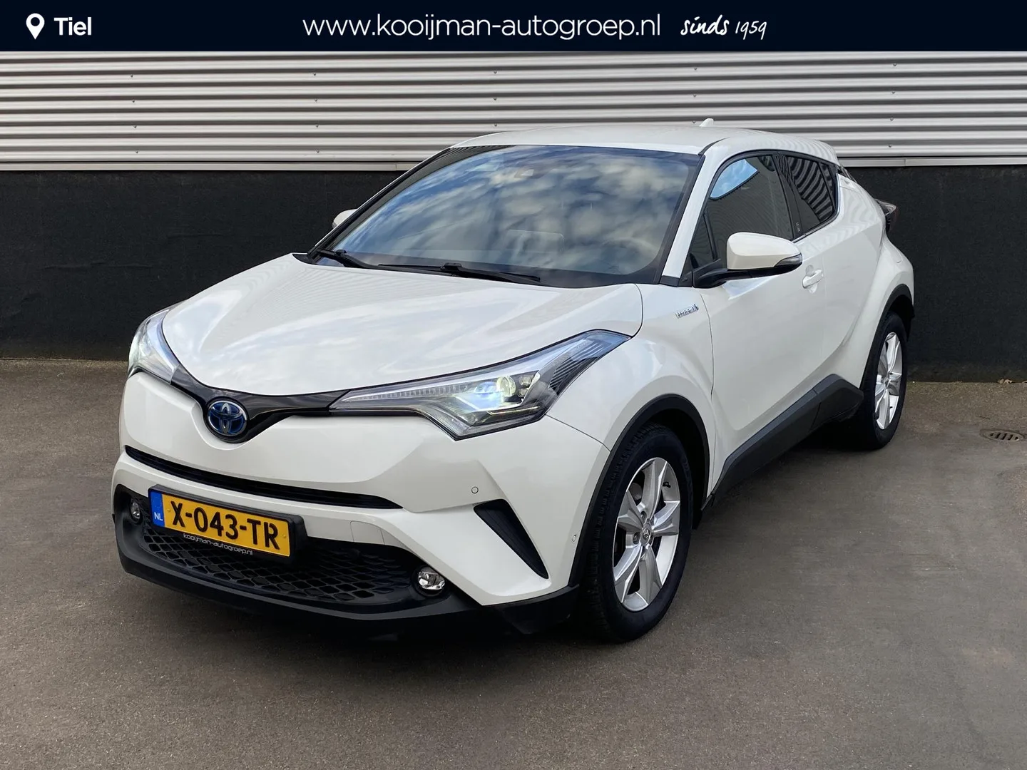 Toyota C-HR (2018) — foto 1