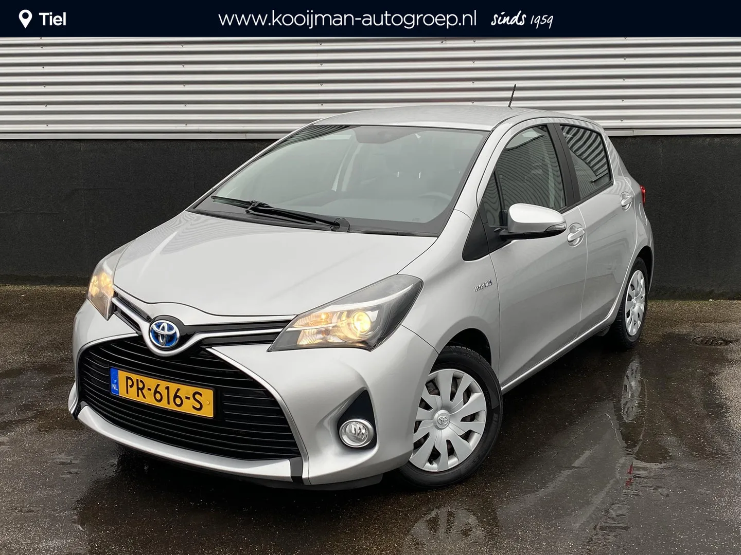 Toyota Yaris (2016) — foto 1