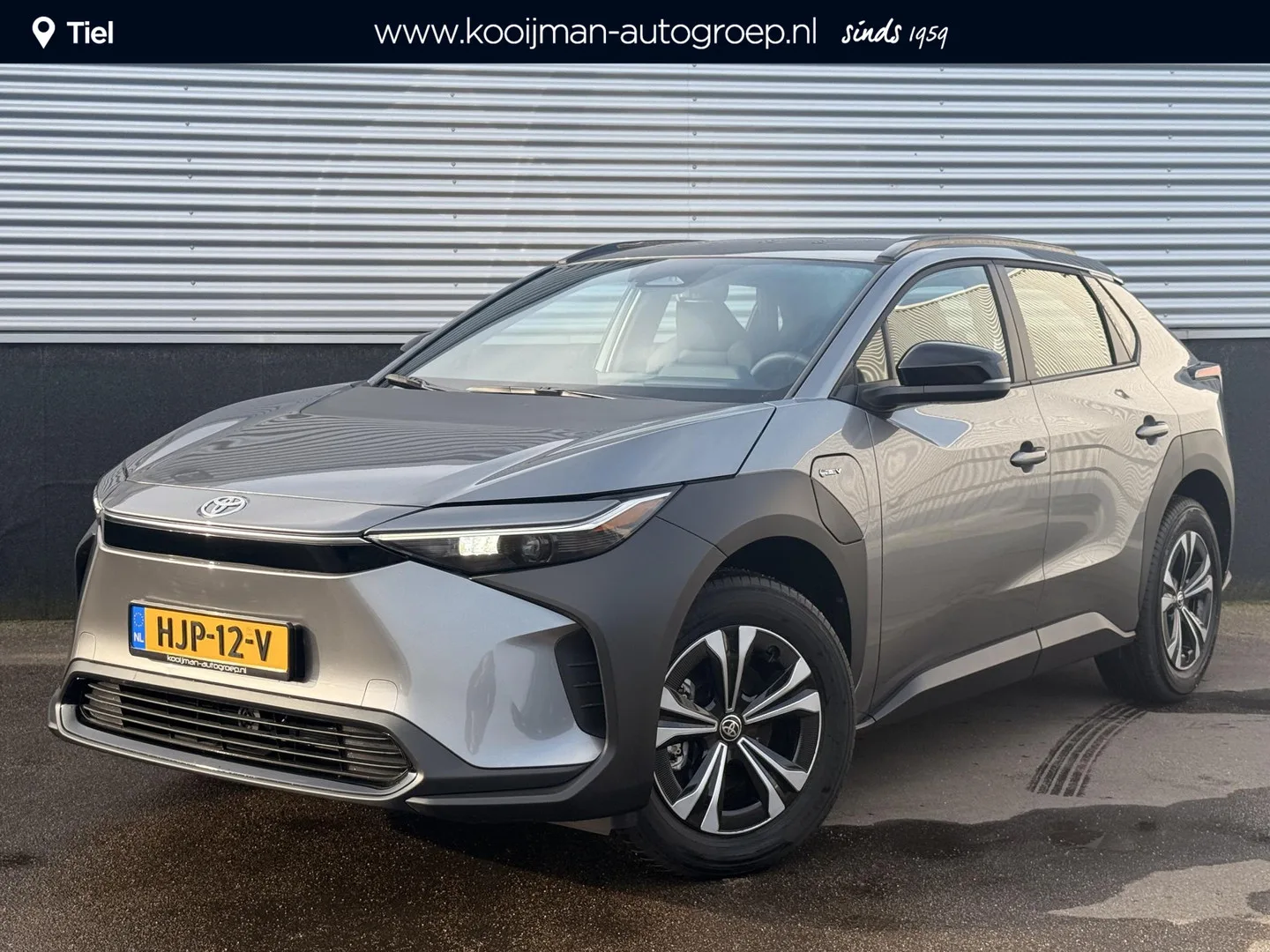 Toyota bZ4X (2025) — foto 1
