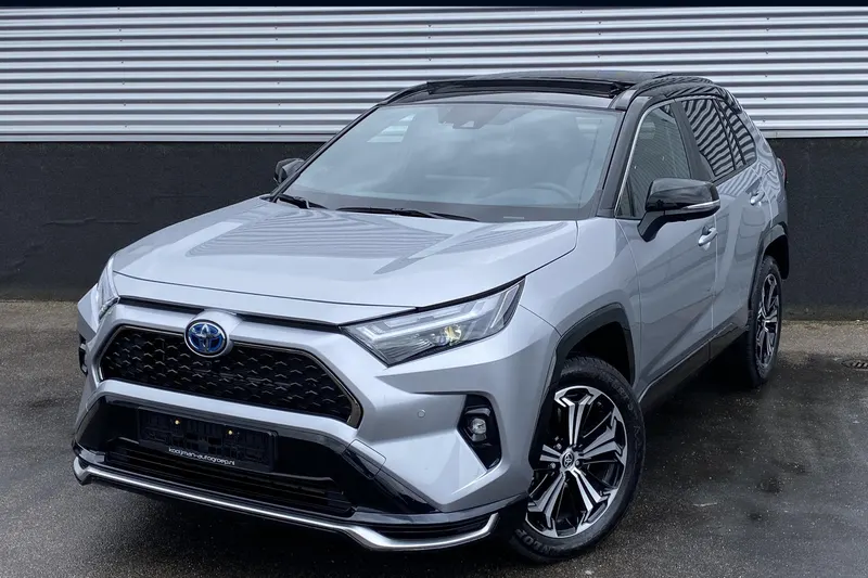 Toyota RAV4 (2025)