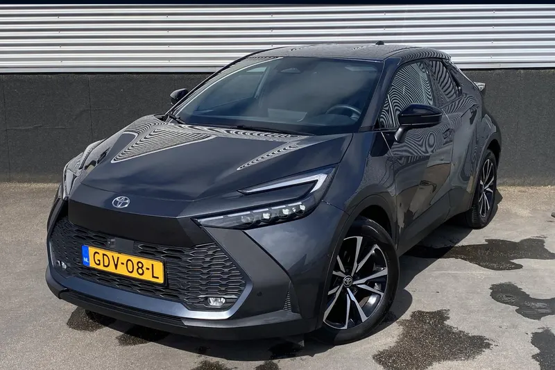 Toyota C-HR (2024)