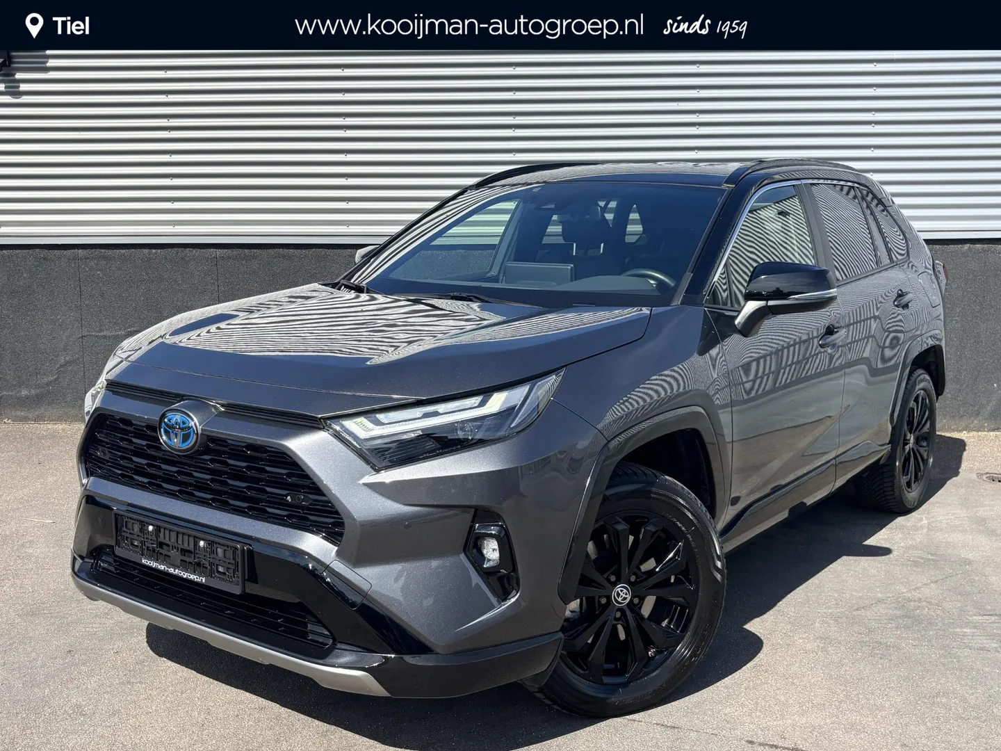 Toyota RAV4 (2023) — foto 1