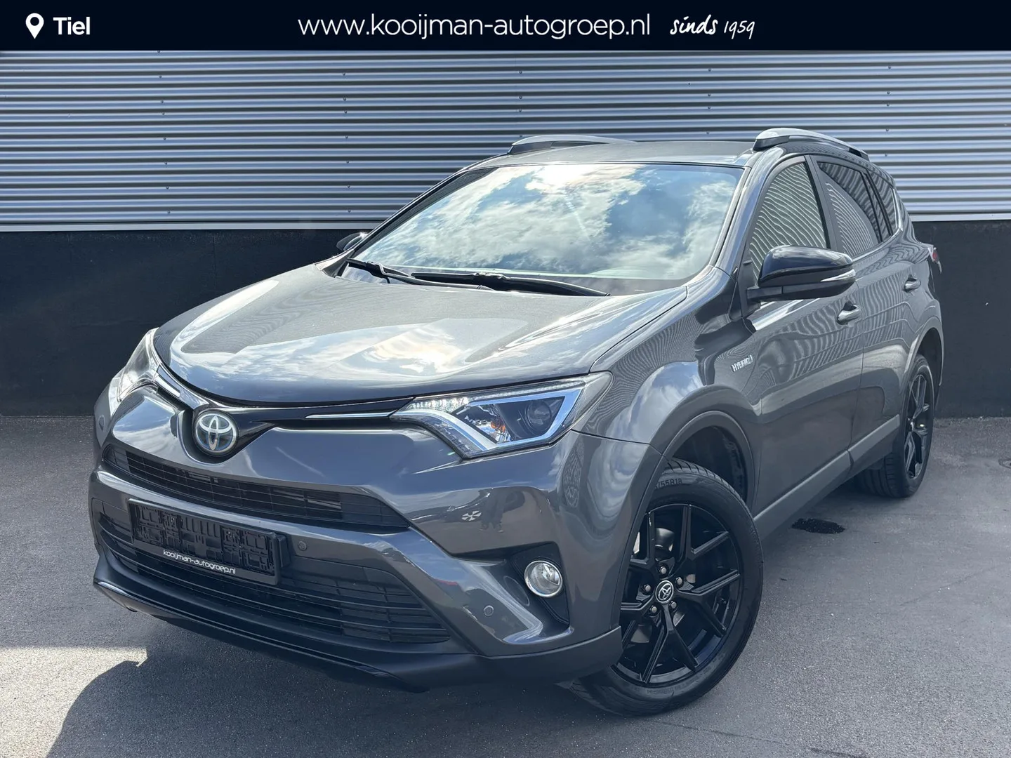 Toyota RAV4 (2018) — foto 1