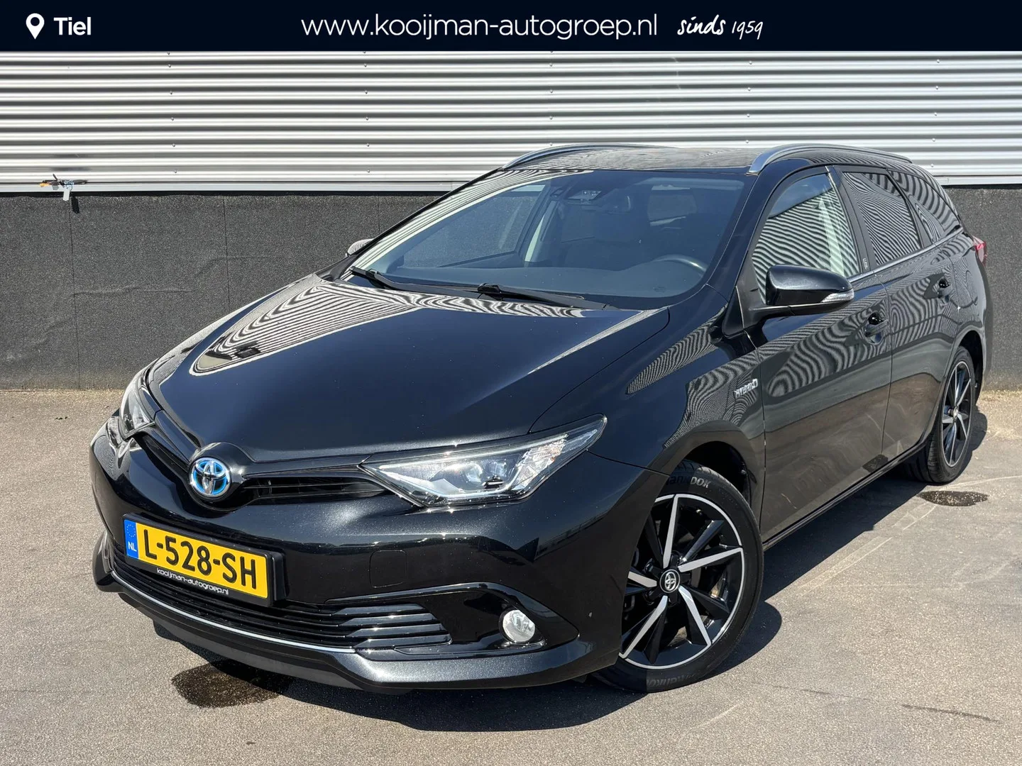 Toyota Auris (2018) — foto 1
