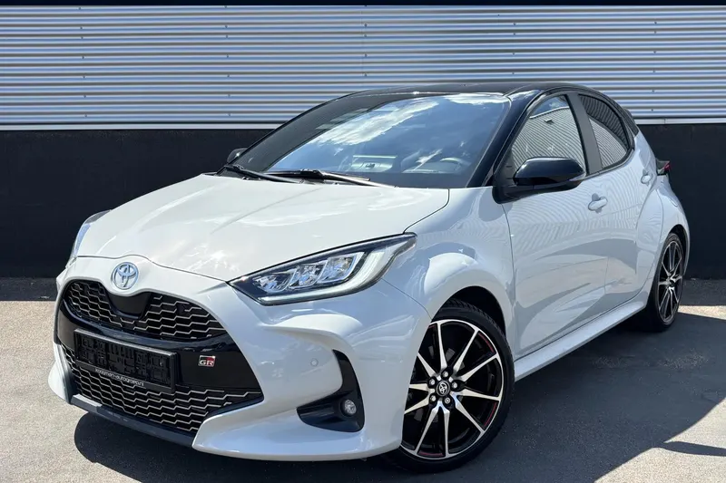 Toyota Yaris (2024)