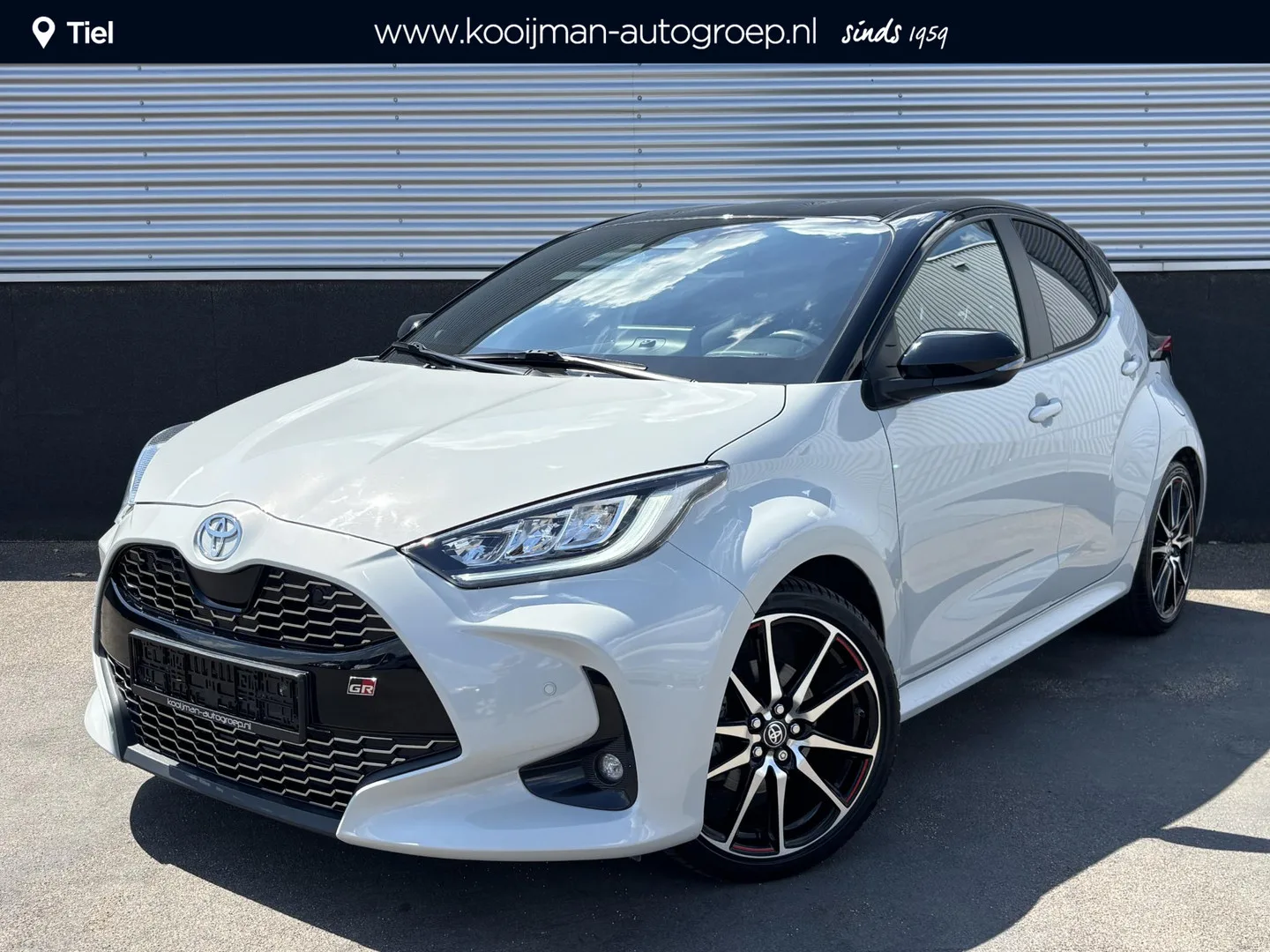 Toyota Yaris (2024) — foto 1
