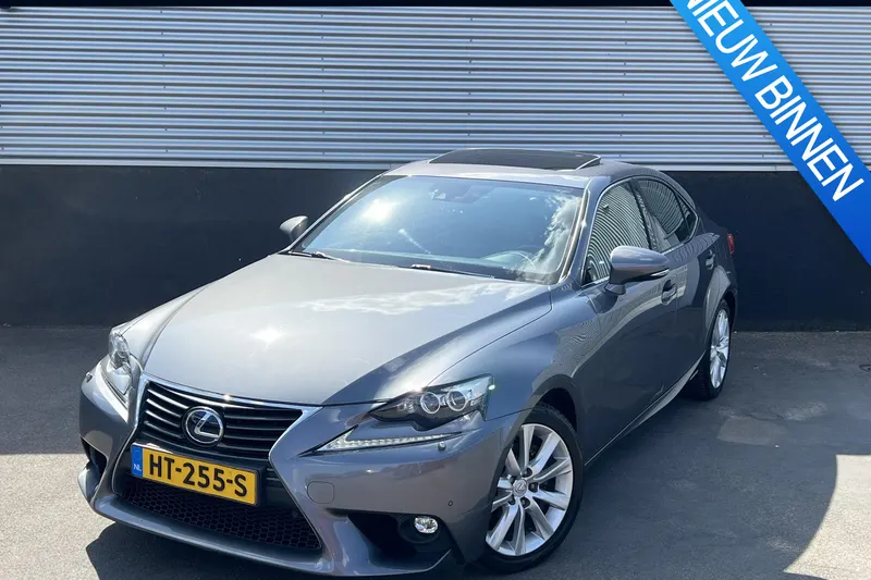 Lexus IS (2015)