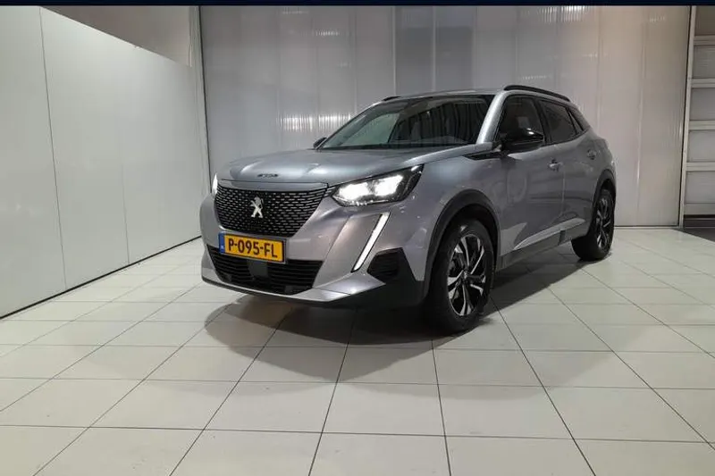 Peugeot e-2008 (2022)