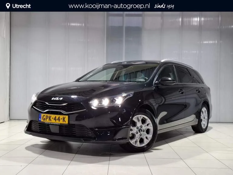Kia Ceed Sportswagon (2024) — foto 1