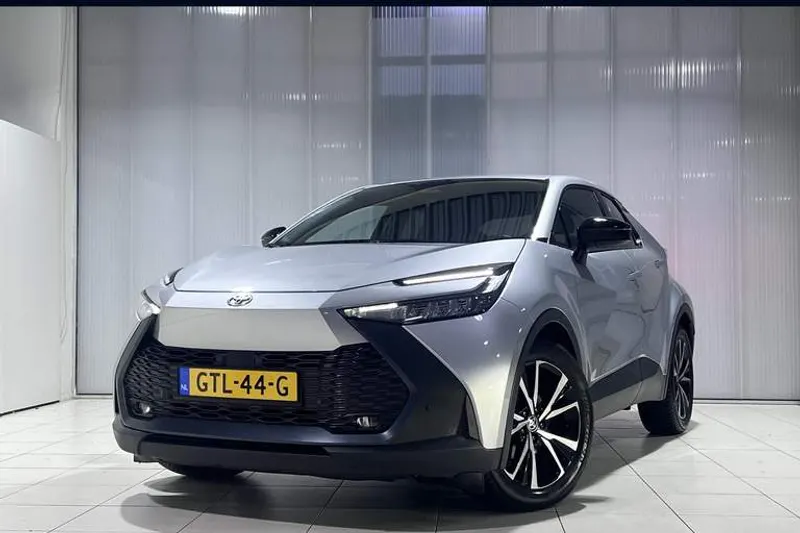 Toyota C-HR (2024)