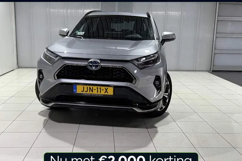 Toyota RAV4 (2025)