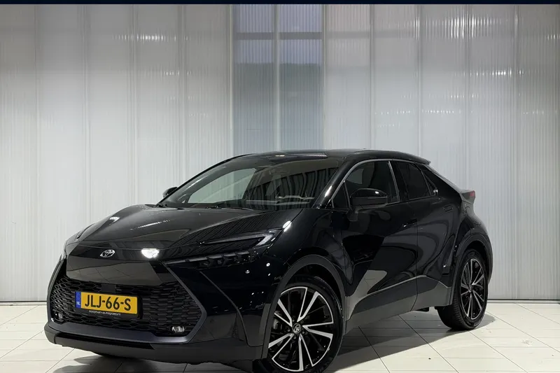 Toyota C-HR (2025)