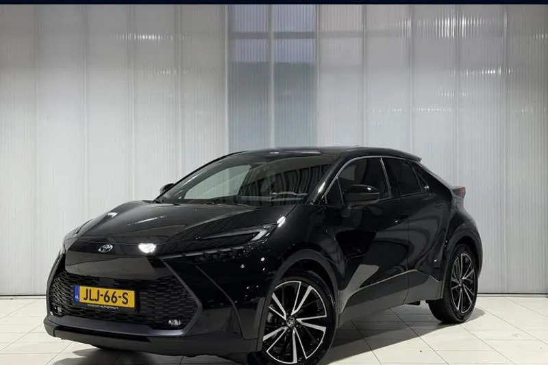 Toyota C-HR (2025)