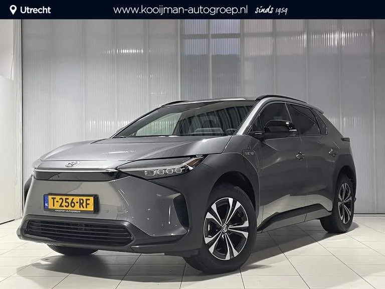 Toyota bZ4X (2023) — foto 1