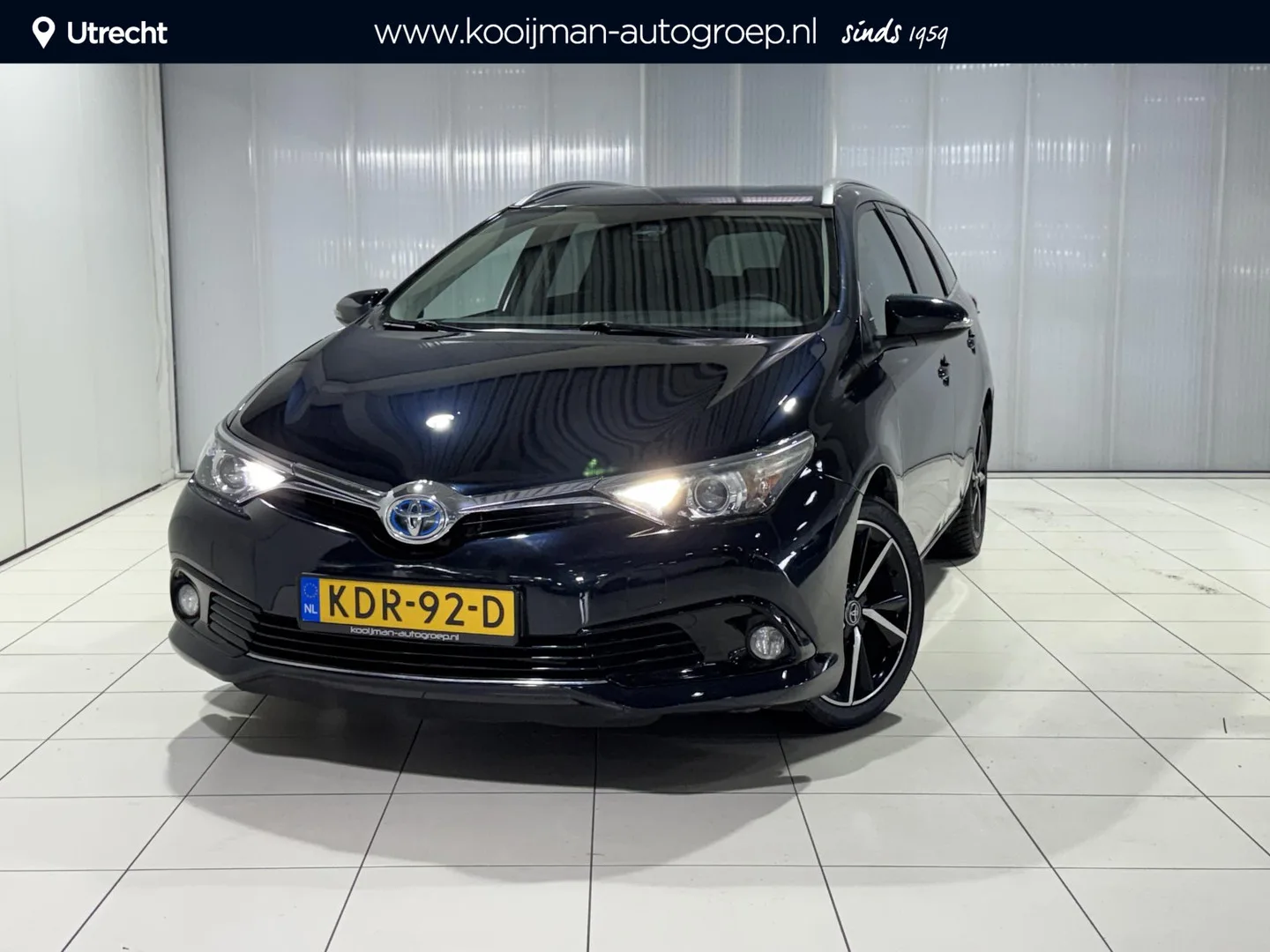 Toyota Auris (2017) — foto 1