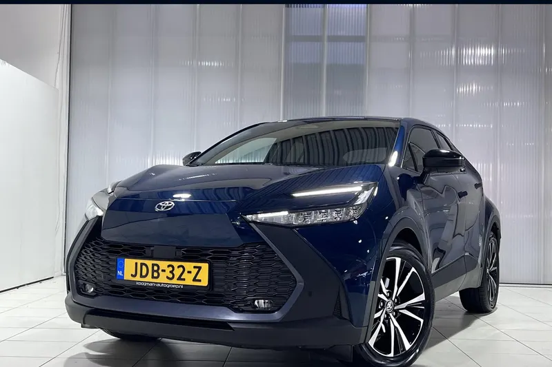 Toyota C-HR (2024)