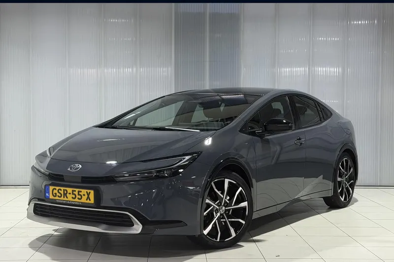 Toyota Prius (2024)