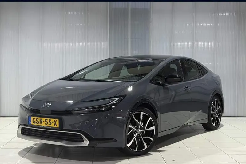 Toyota Prius (2024)