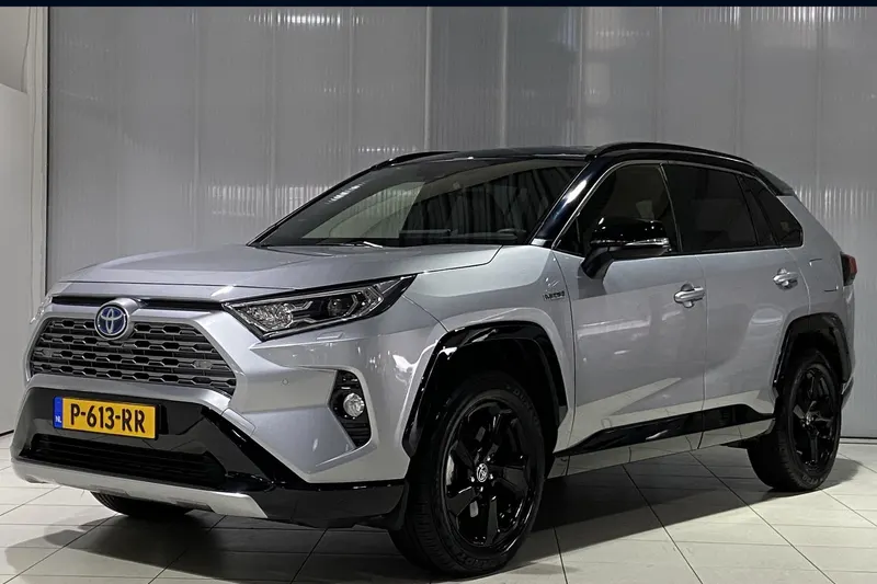 Toyota RAV4 (2021)