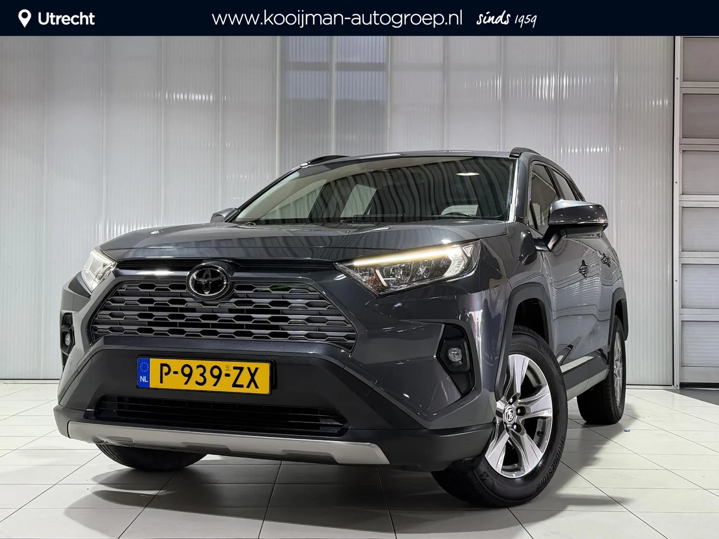 Toyota RAV4 (2022) — foto 1