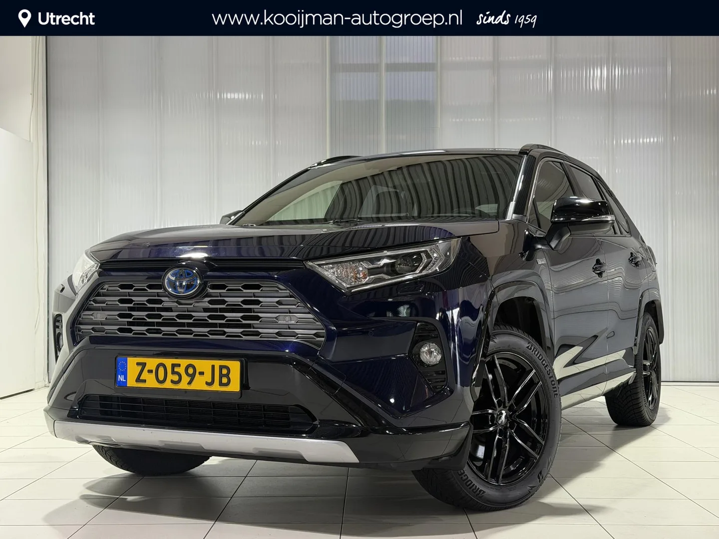 Toyota RAV4 (2021) — foto 1
