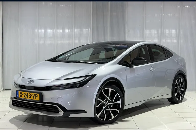 Toyota Prius (2024)