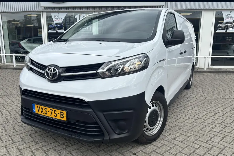 Toyota Proace (2023)