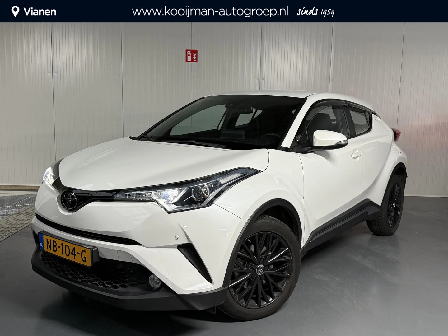 Toyota C-HR (2017) — foto 1