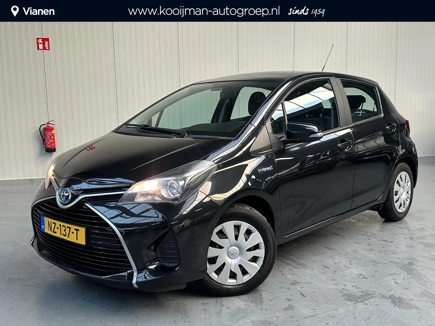 Toyota Yaris (2015) — foto 1