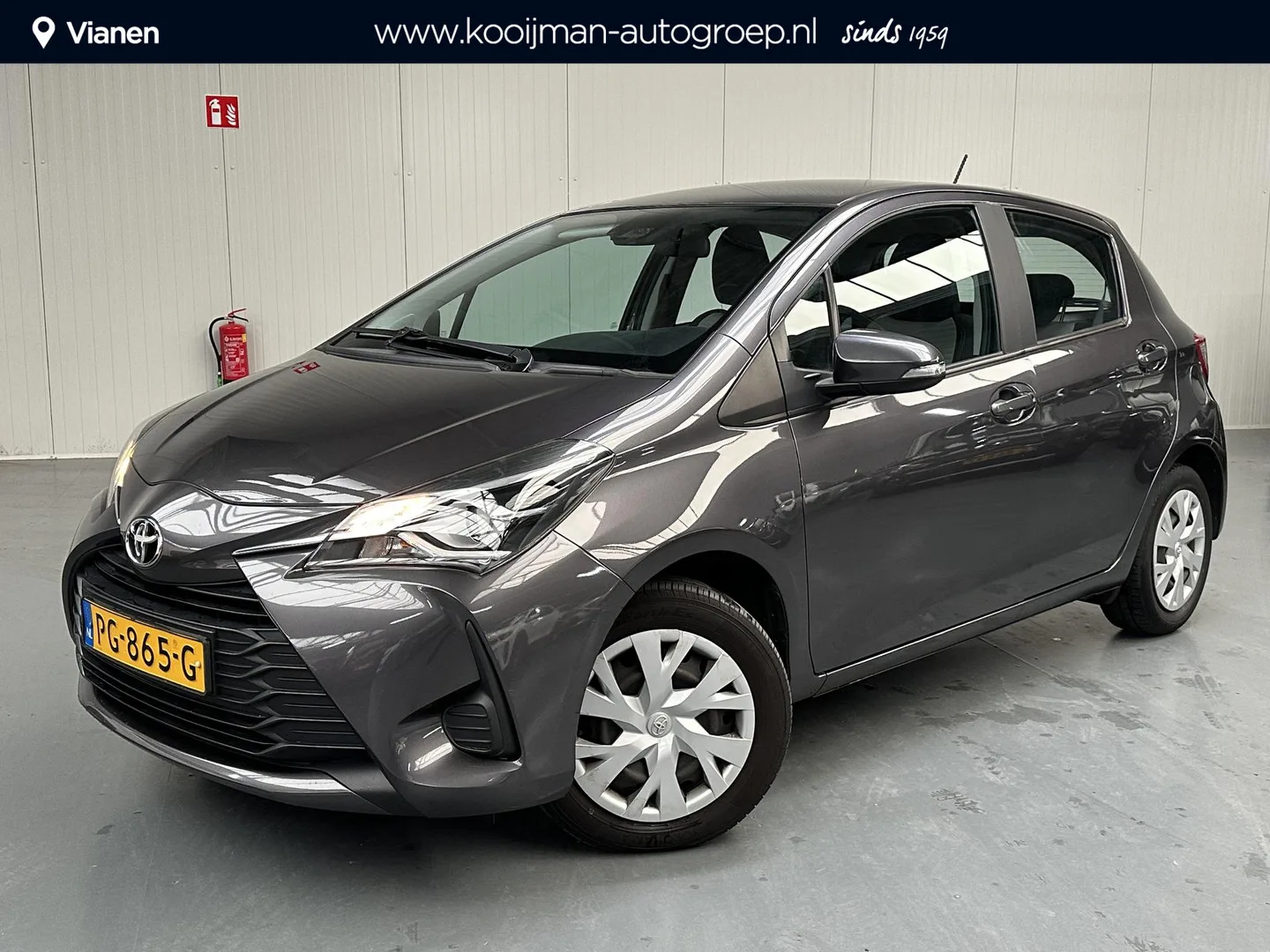Toyota Yaris (2017) — foto 1