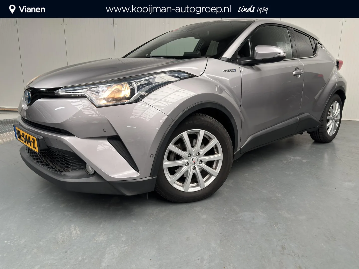Toyota C-HR (2017) — foto 1