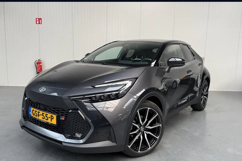 Toyota C-HR (2024)