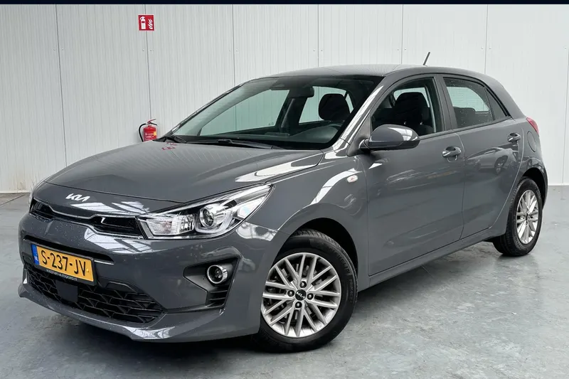 Kia Rio (2023)