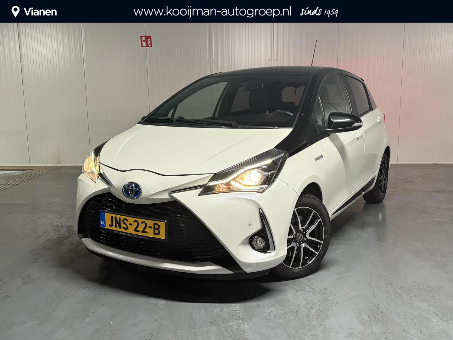 Toyota Yaris (2017) — foto 1