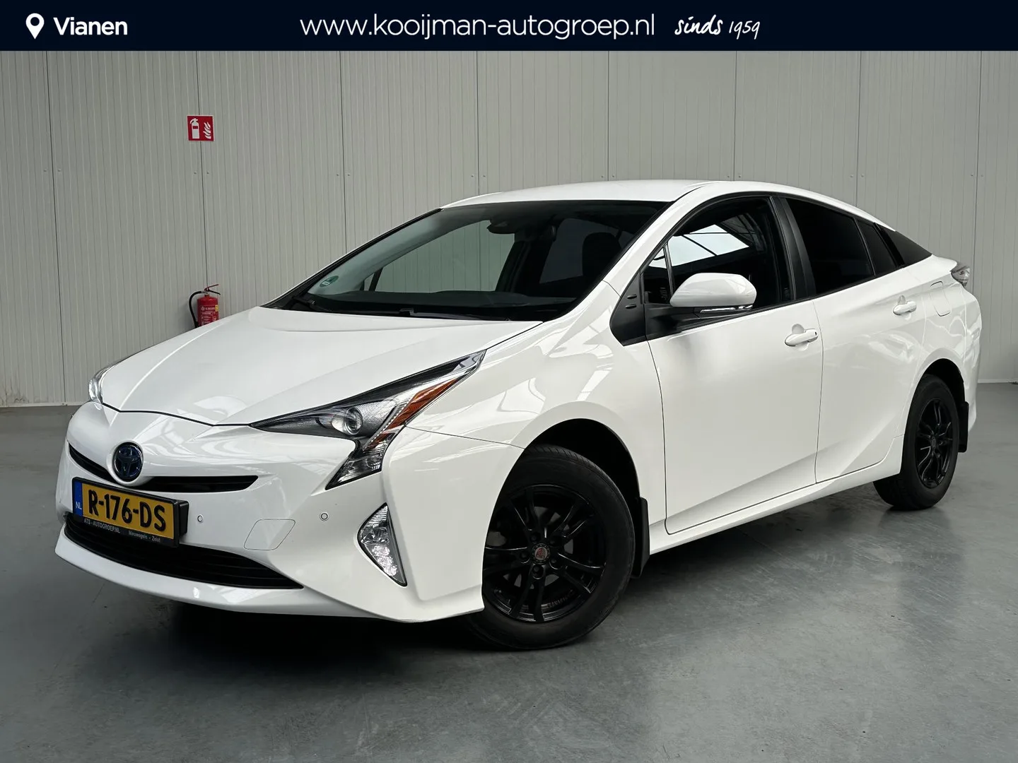 Toyota Prius (2018) — foto 1