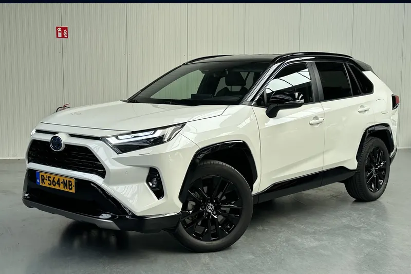 Toyota RAV4 (2022)