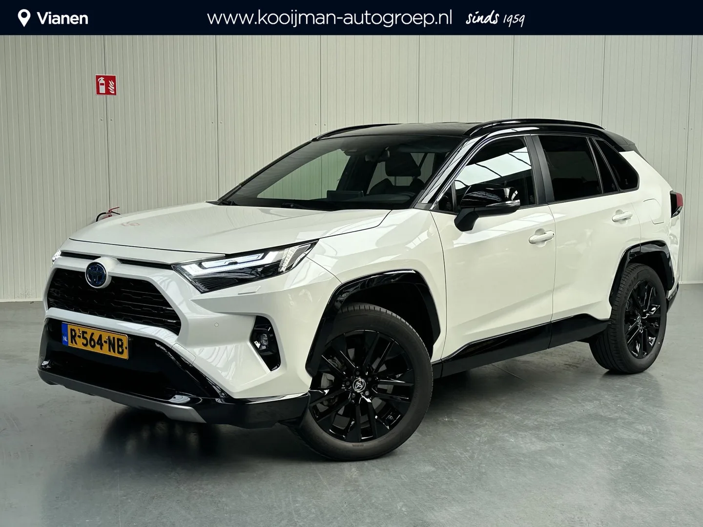 Toyota RAV4 (2022) — foto 1