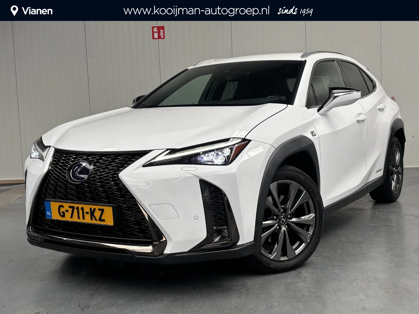 Lexus UX (2019) — foto 1