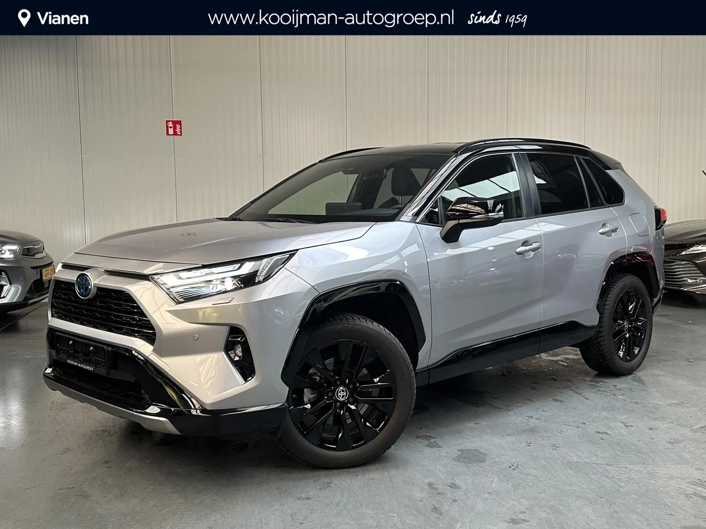 Toyota RAV4 (2024) — foto 1