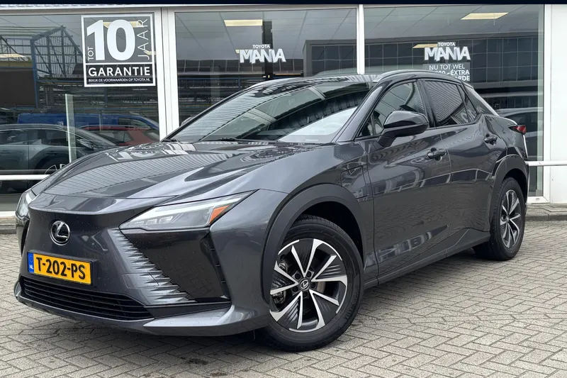 Lexus RZ (2024)