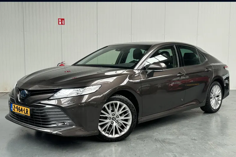 Toyota Camry (2020)