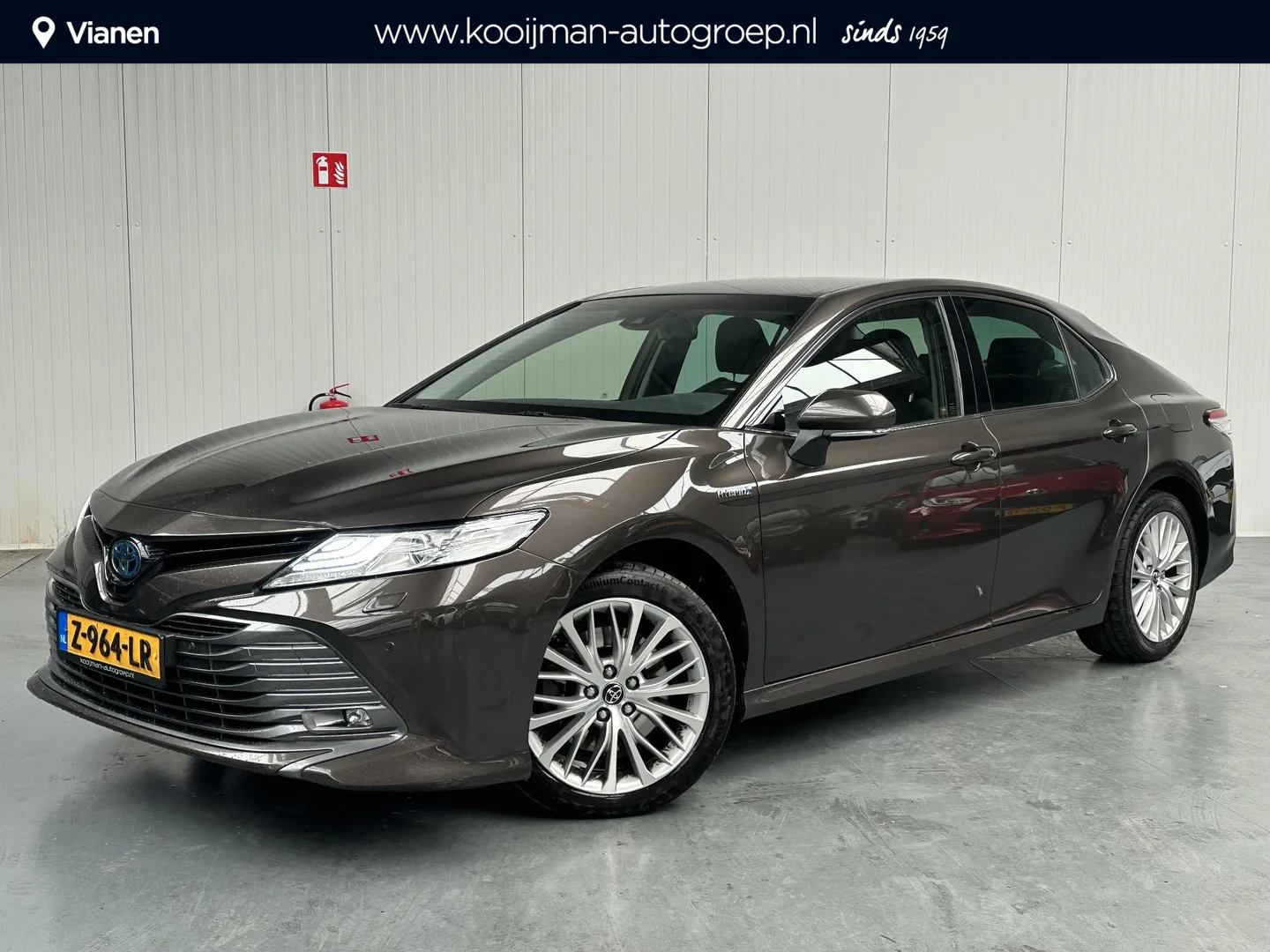 Toyota Camry (2020) — foto 1