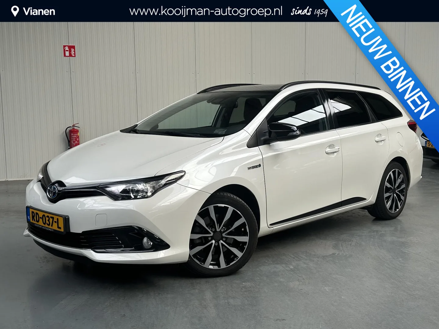 Toyota Auris (2017) — foto 1