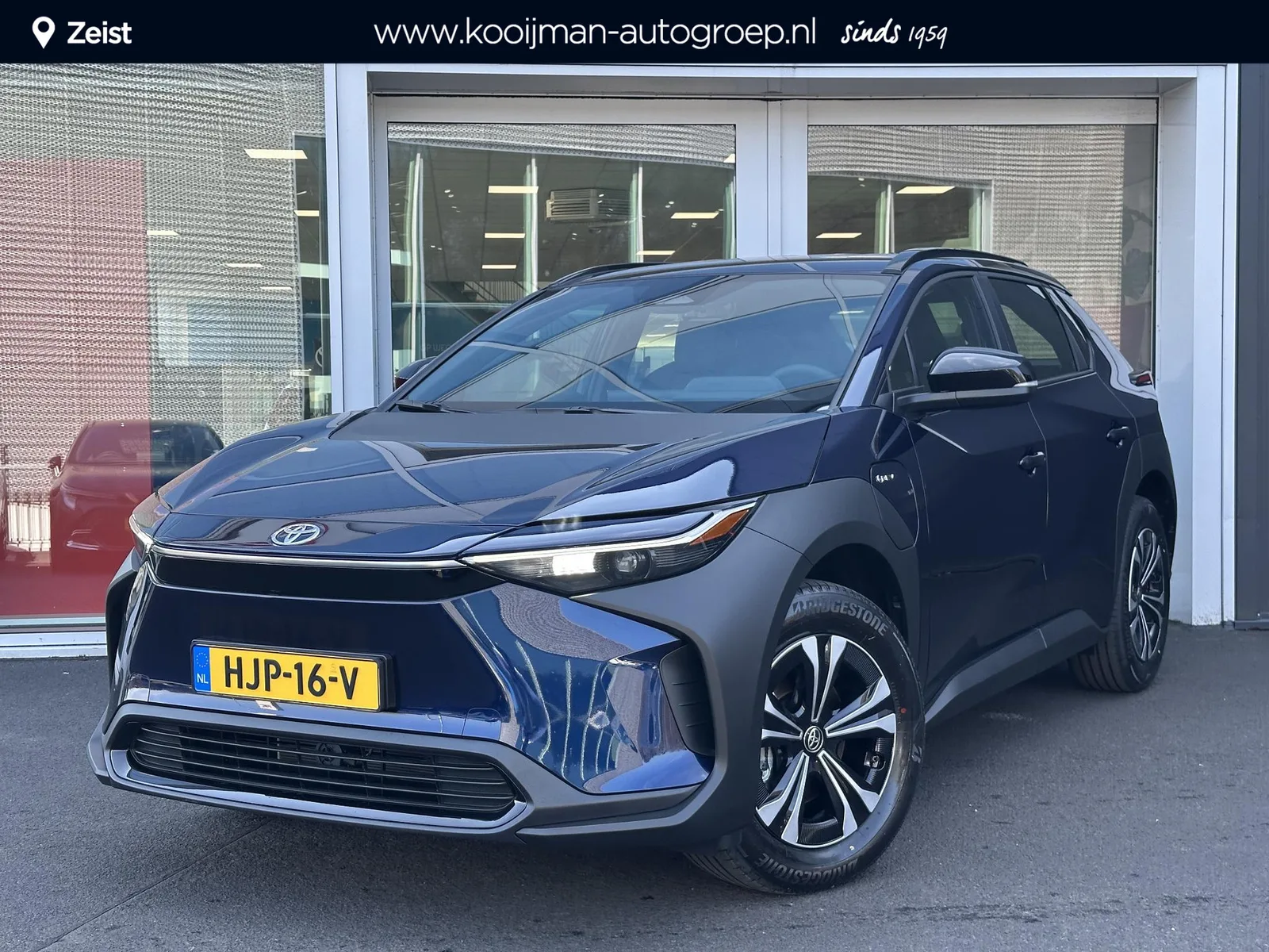 Toyota bZ4X (2025) — foto 1