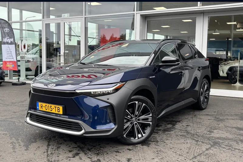 Toyota bZ4X (2022)