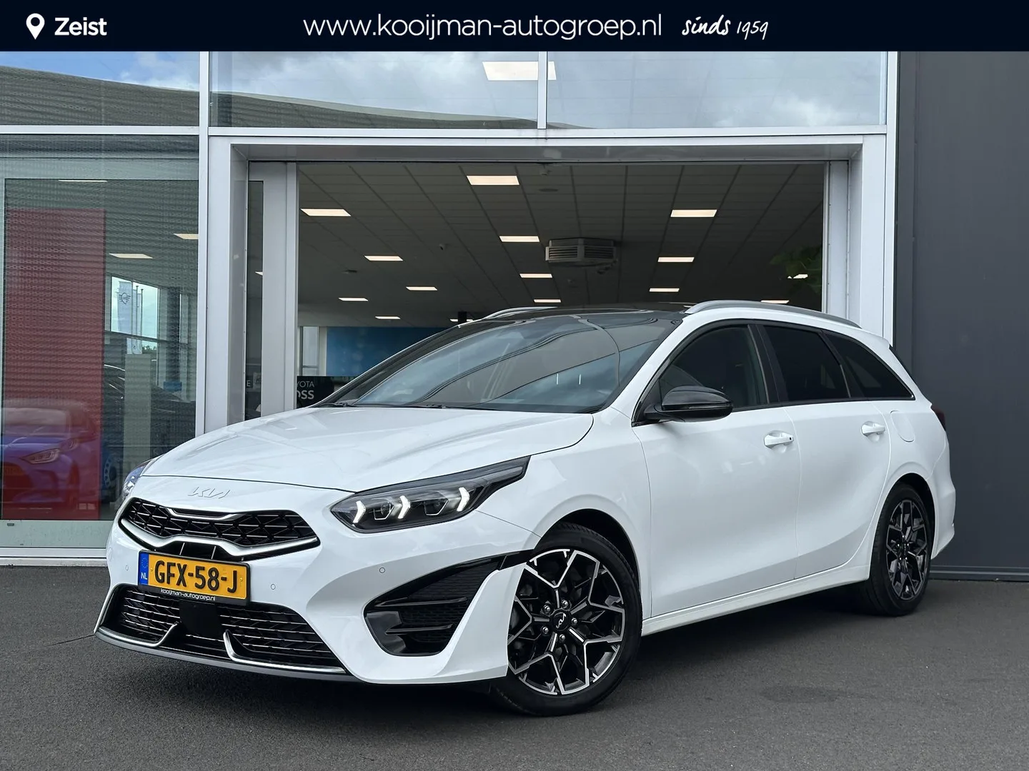 Kia Ceed Sportswagon (2024) — foto 1