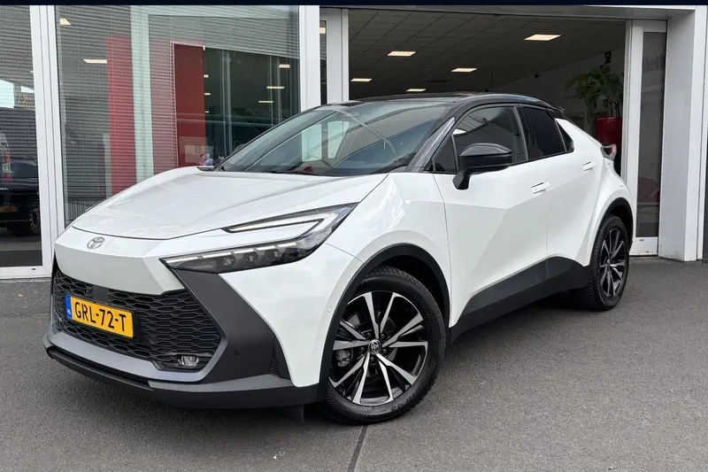 Toyota C-HR (2024)