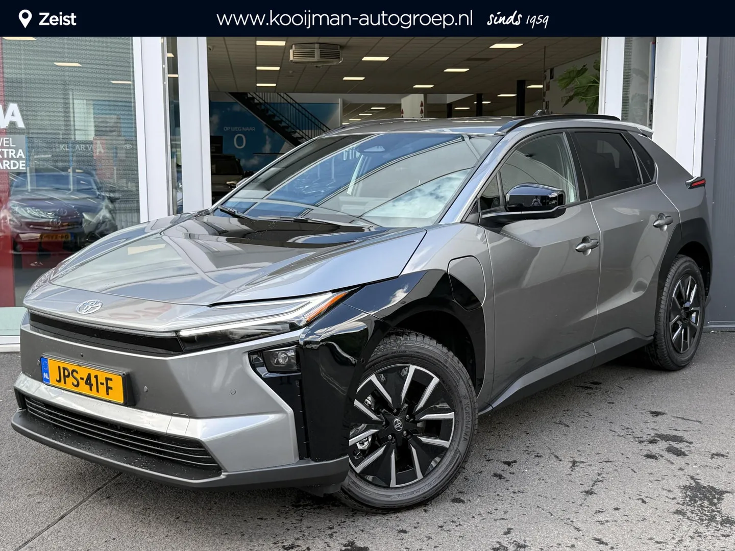 Toyota bZ4X (2025) — foto 1