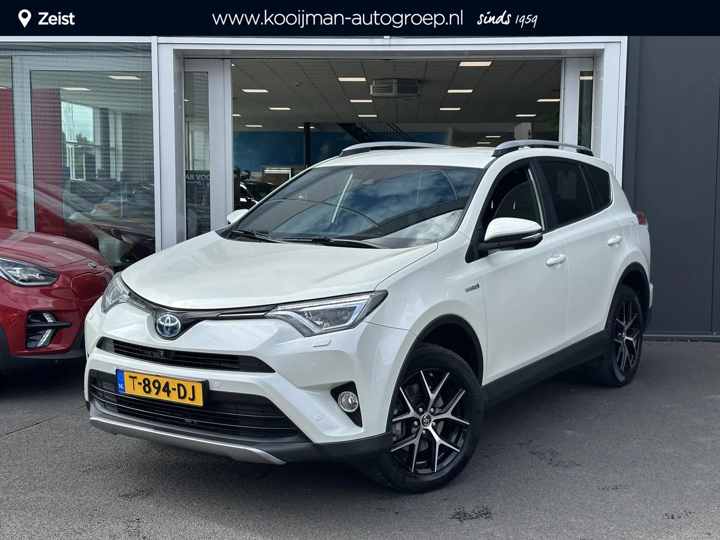 Toyota RAV4 (2018) — foto 1